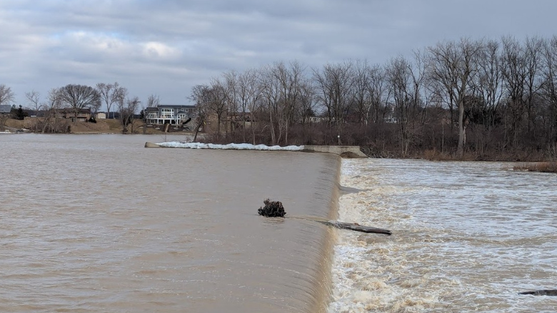 Ice Breaks Free on Maumee River Near Grand Rapids